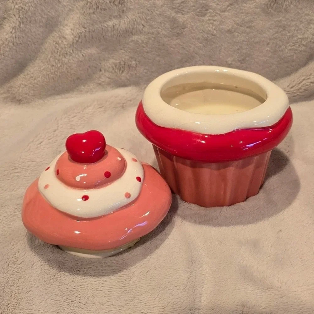 Pink Cupcake Ceramic Jar with Heart Lid Red Hand Painted Kitsch Decor Kohls 5